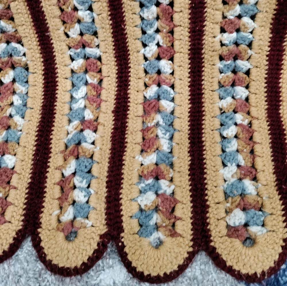 Handmade multicolored scalloped afghan quilt X-large warm colors 5'x6' approxim…